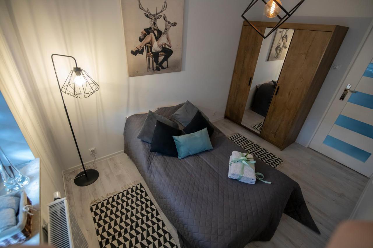 דירות Tyczyn Apartament Laurowa מראה חיצוני תמונה