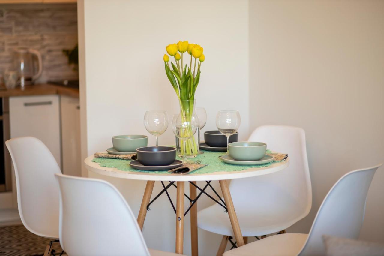 דירות Tyczyn Apartament Laurowa מראה חיצוני תמונה